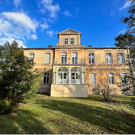 Ferienwohnung Villa Nieske - Jugendstil Denkmal, Free Wlan & Parken, Self Check-In, Smart-Tv Herzberg  Exterior photo